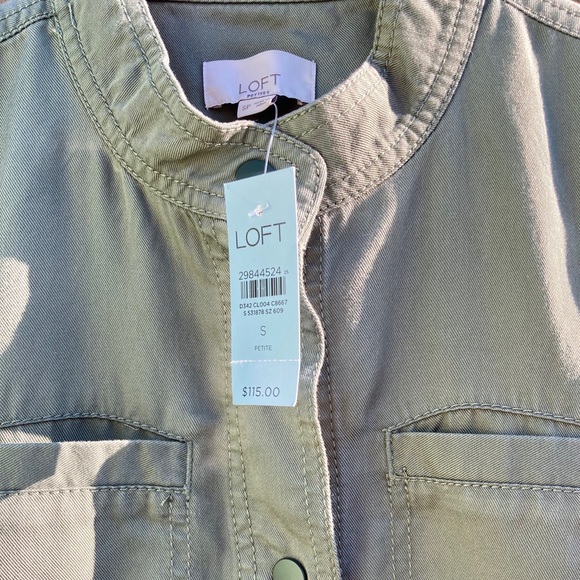 Modern Drawstring Utility Jacket - Picture 4 of 16